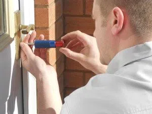 Dayton Lock And Locksmith Dayton, OH 937-780-8007 - 3a-Broken-Key-Extraction